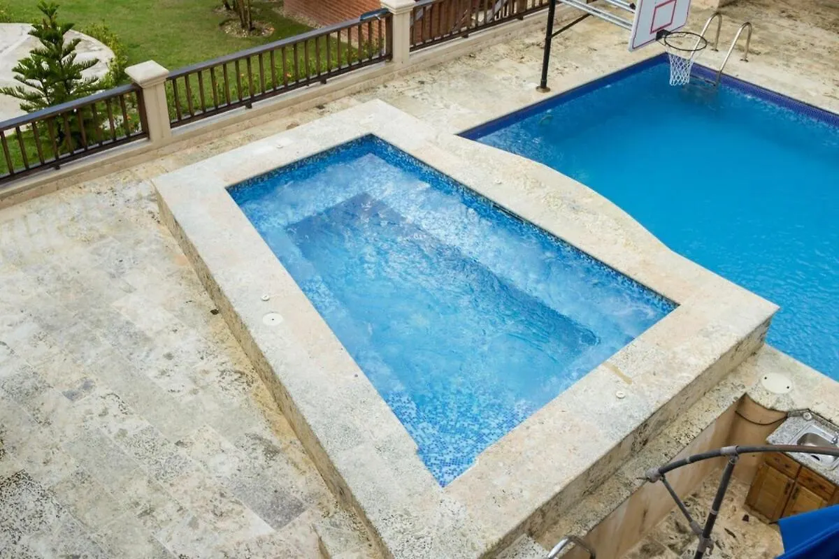 Spectacular Country Villa Pedro Brand 0*,